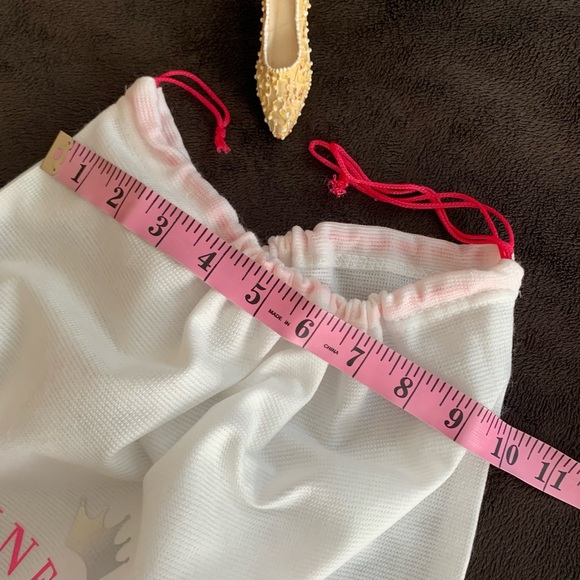 ELAINE TURNER white smaller drawstring dust bag LNWOT ++ - Picture 7 of 7